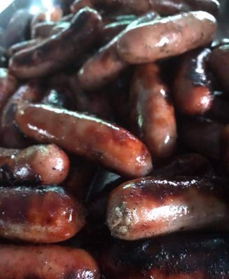 Cooked bbq sausages